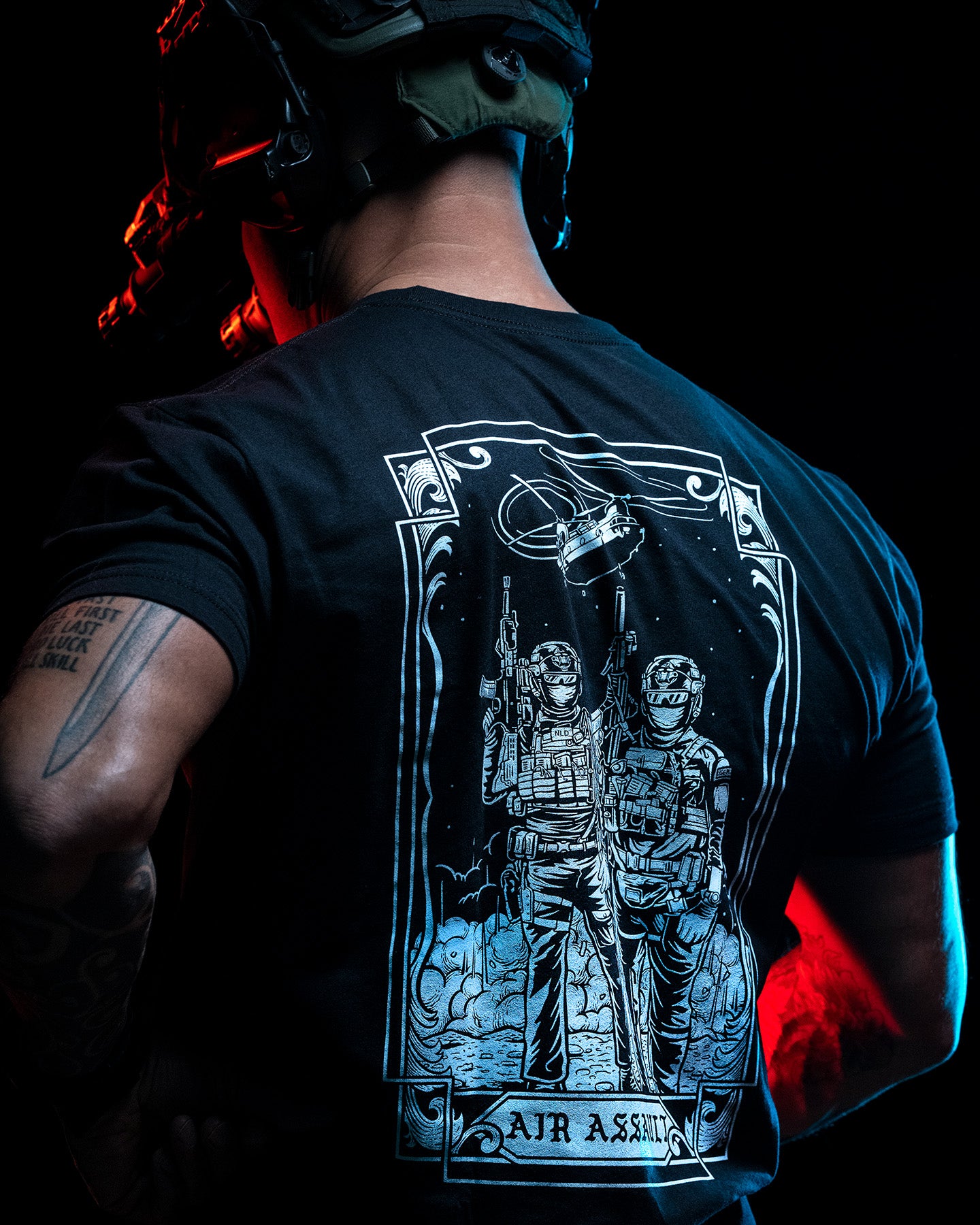 #color_black #in_field