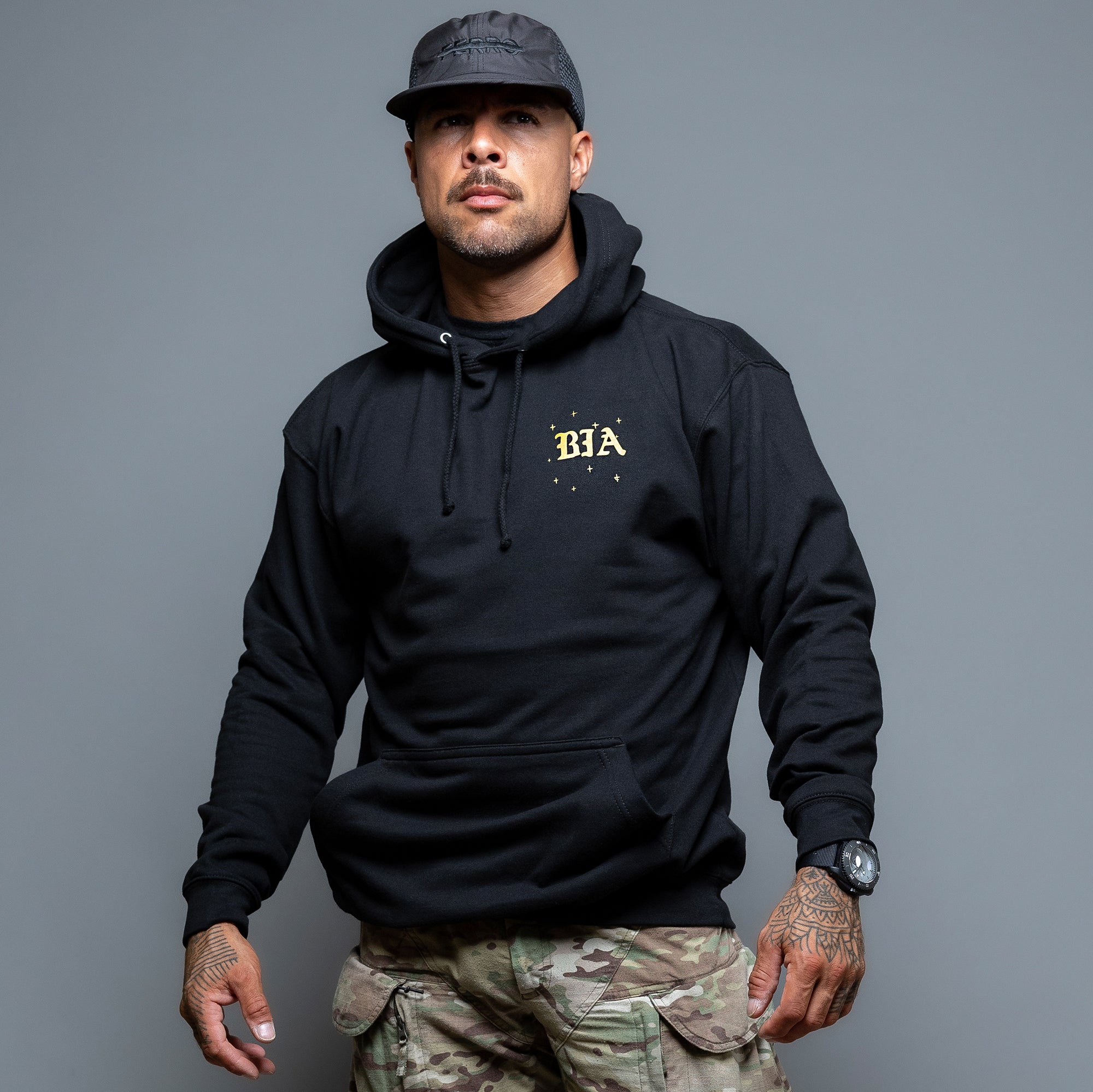 Eyes on the stars - Feet on the Ground - Hoodie schwarz Frontalansicht #color_black