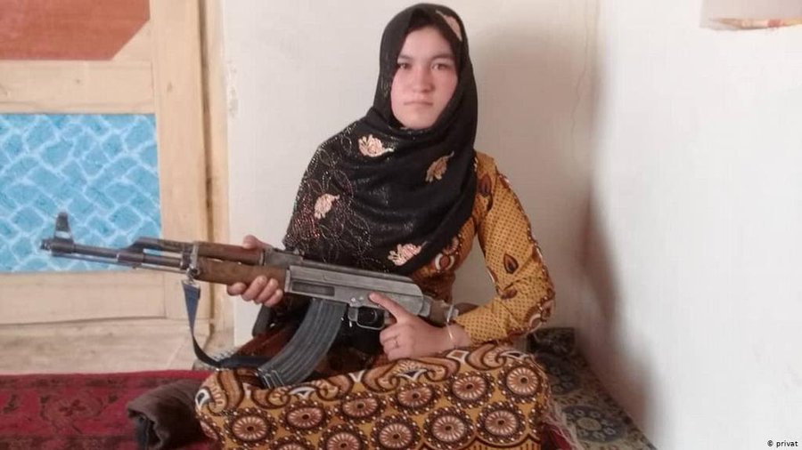 Das afghanische Mädchen, das 2 Terroristen erschoss