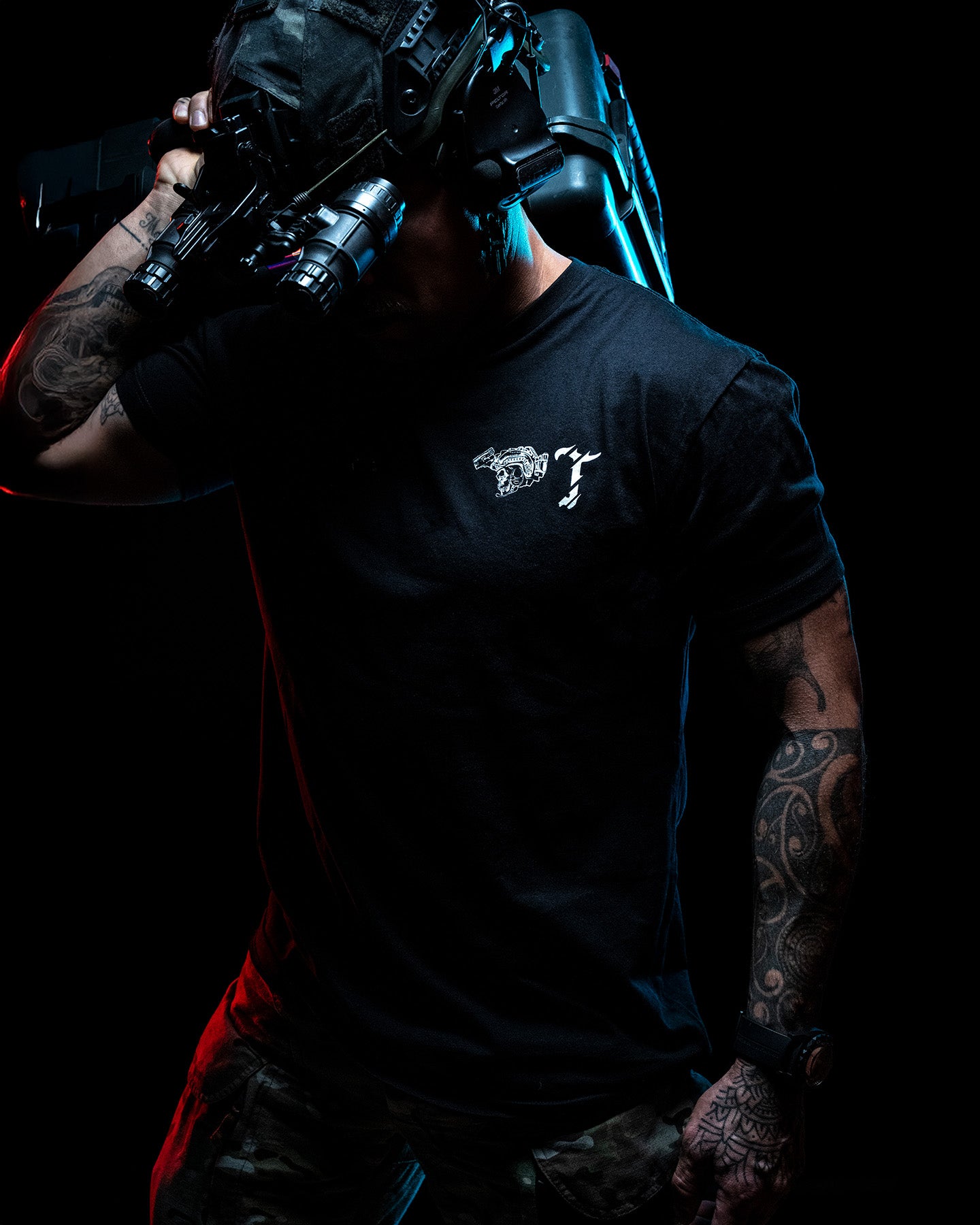 #color_black #in_field