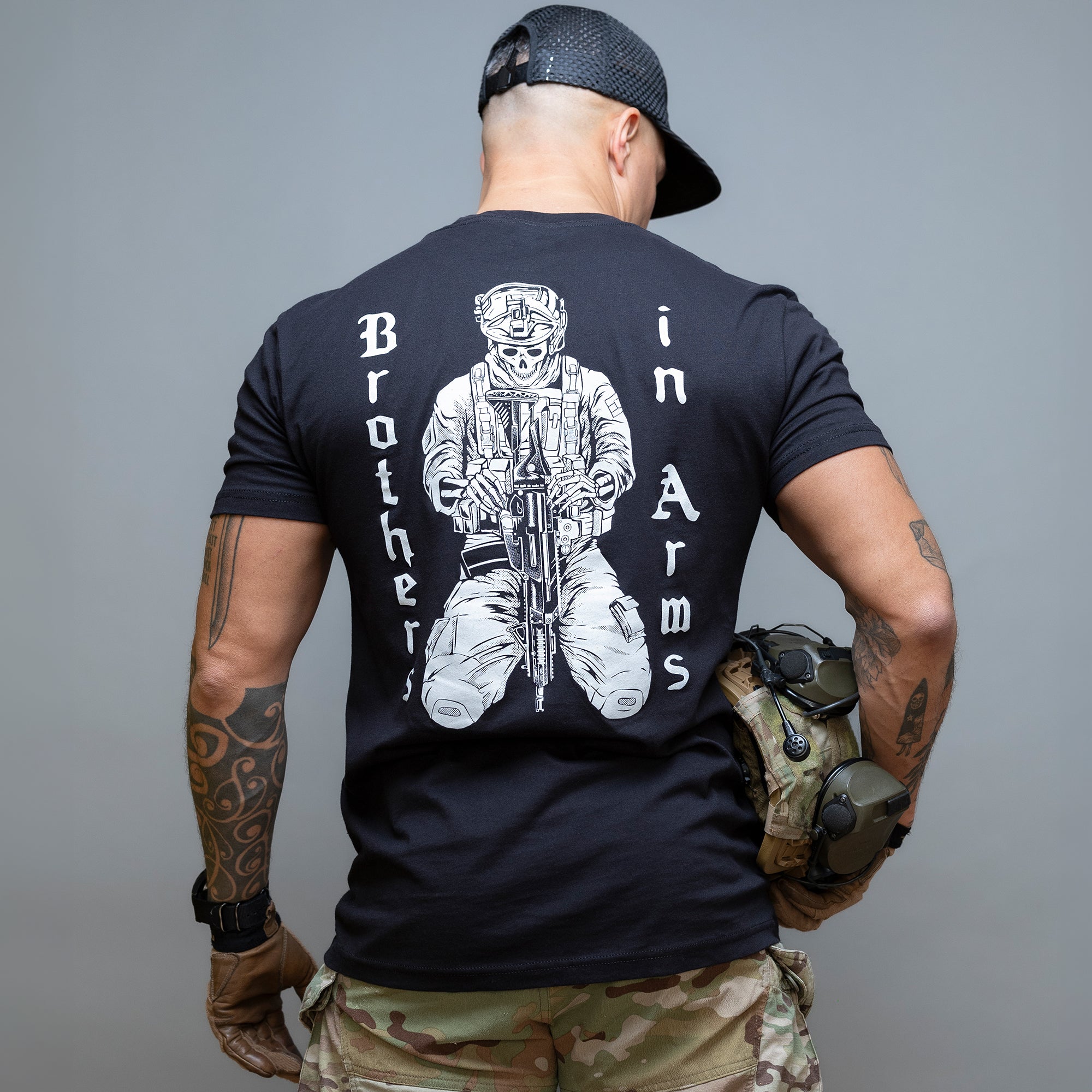 Brothers in Arms T-Shirt schwarz Rückseite