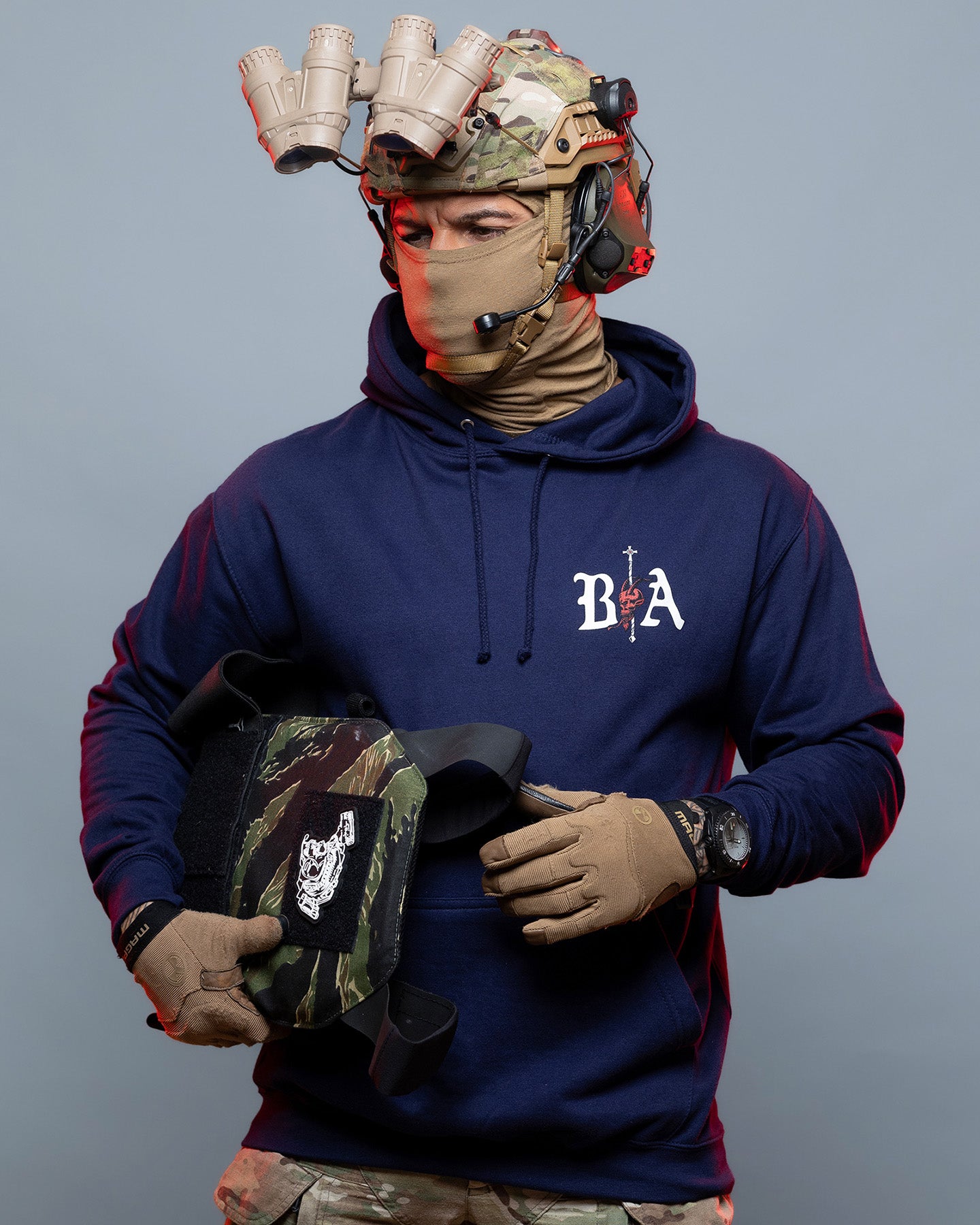 "Kill your Demons" - Hoodie in navy mit Print auf der Brust #color_navy