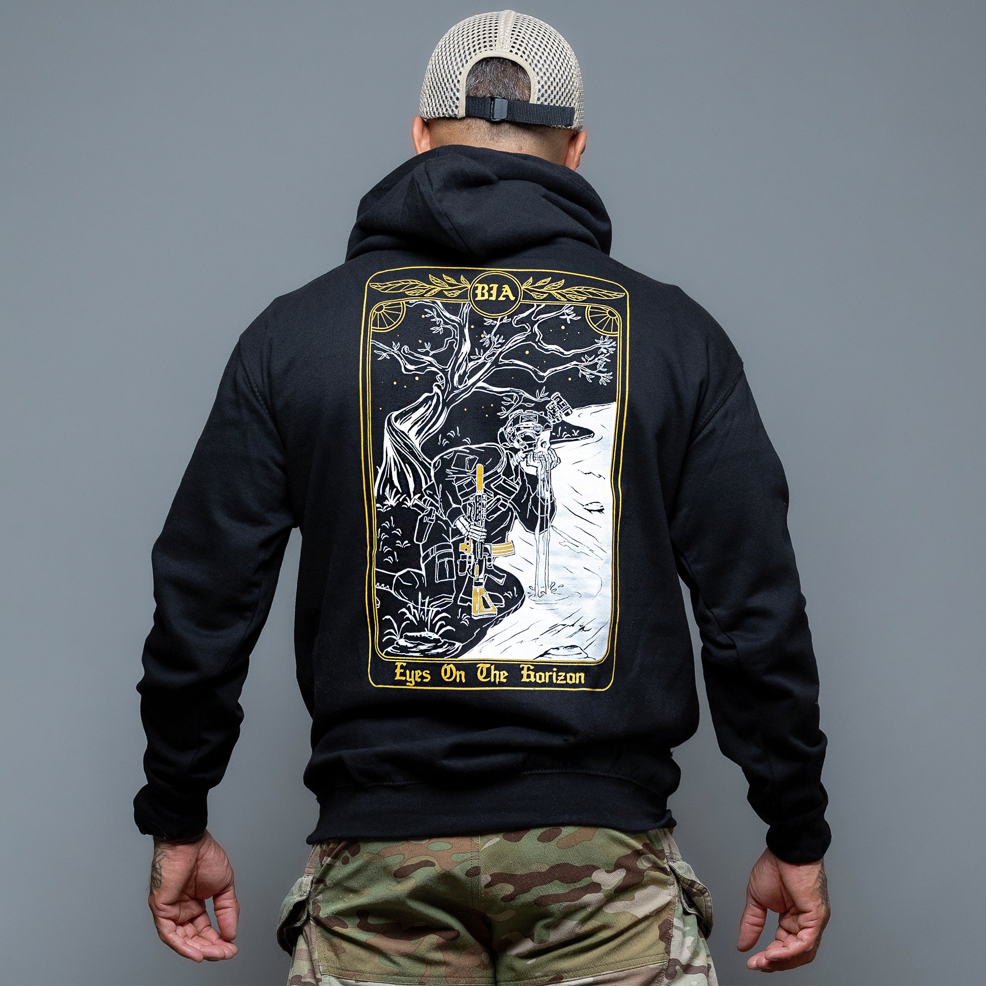 Eyes on the horizon - Hoodie schwarz Rückansicht #color_black